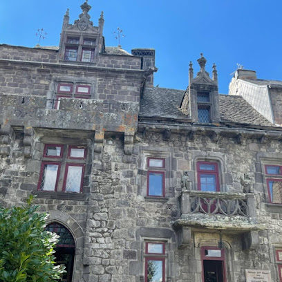 Manoir Des-Remparts De Besse, Maison D'hôtes à Besse-et-Saint-Anastaise