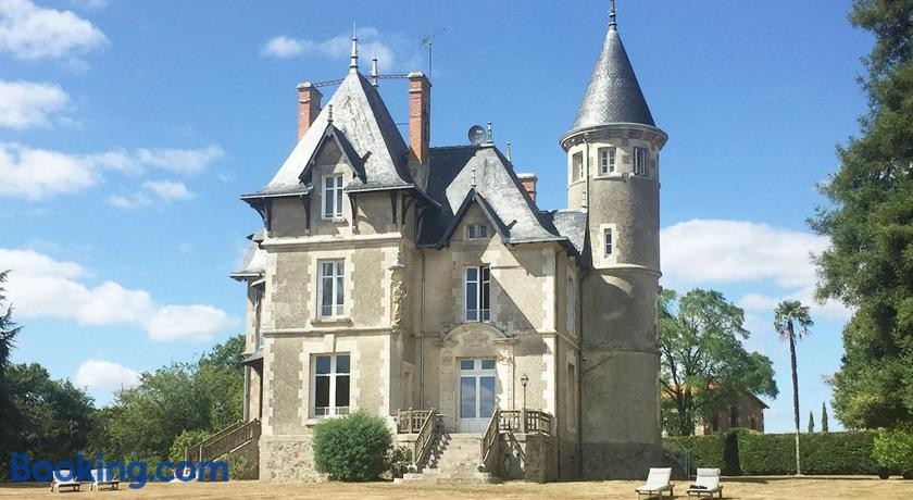 Breduriere Castle, Chambre d'Hôtes à Moutiers-sur-le-Lay