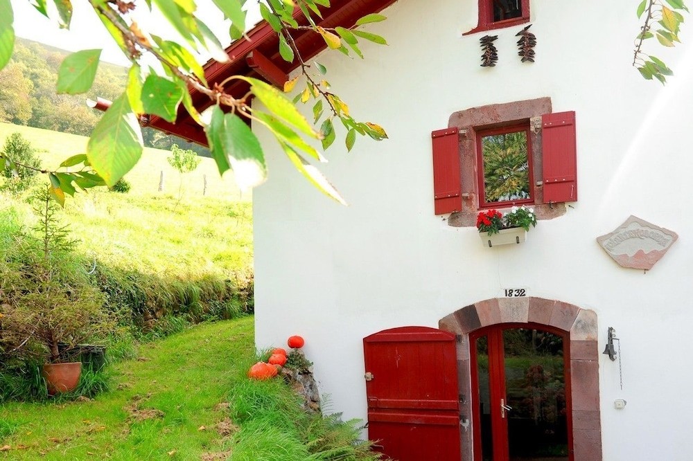 Chambres D'hôtes Idiartekoborda, Chambre d'Hôtes à Saint-Étienne-de-Baïgorry