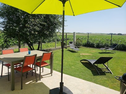 Andrée Béfort . Meublé De Tourisme, Location de Vacances à Médis