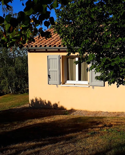 Chambres d'hôtes : Les logis de Léa, Chambre d'Hôtes à Saint-Beauzély