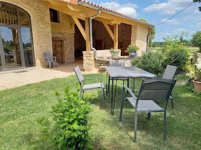Gîte Grangette de Laval, Location de Vacances à Lalbenque