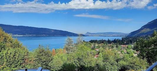 Domaine roc cayer, Location de Vacances à Menthon-Saint-Bernard