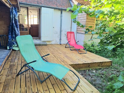 Maison au bord de l'eau, Location de Vacances à Monthou-sur-Cher