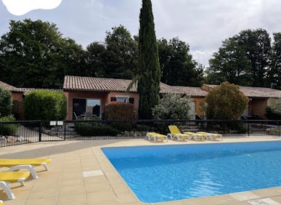 Les Chênes D'or - App 7, Location de Vacances à Régusse