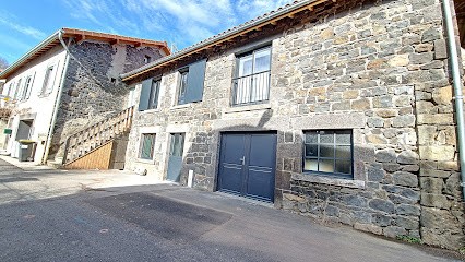 Gîte des Pierres Bleues, Location de Vacances à Saint-Genès-Champanelle