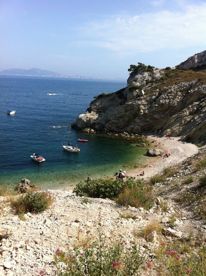 Cabanon Calanque Marseille Location De Vacances au Rove