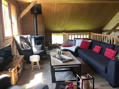 AU CHALET DU MÔLE, Chambre d'Hôtes à Saint-Jean-de-Tholome