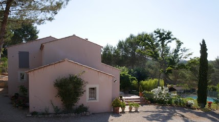 Chambres d' hôtes La Raucoulière, Chambre d'Hôtes aux Pennes-Mirabeau