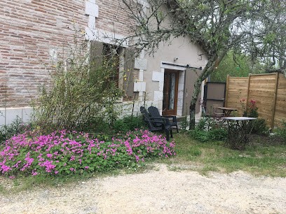 Gîte - Chambre D’hôte La Combe, Chambre d'Hôtes à La Roche-Chalais