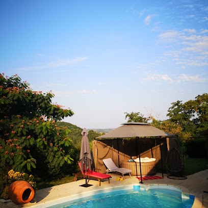 Le Mas Nous chambres d'Hotes, Chambre d'Hôtes à Aubin
