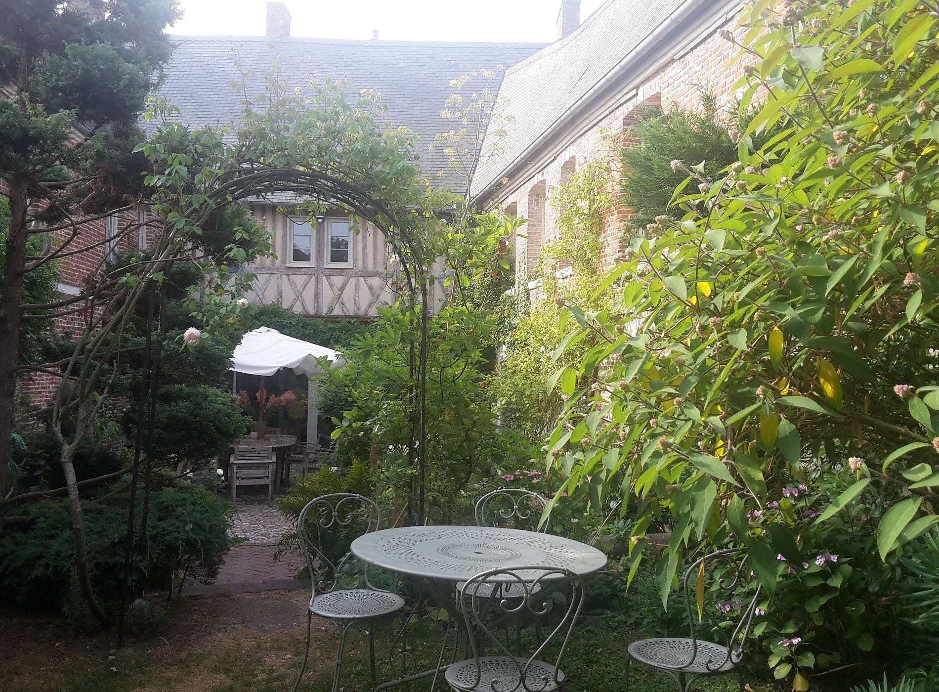 Le Clos Saint-Anne, Chambre d'Hôtes à Eu