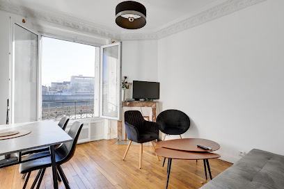Appartement Face À La Seine, Location De Vacances à Ivry-sur-Seine