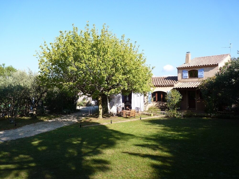 Le bosquet fruité gîte et maison d'hôtes en Provence Occitane, Chambre d'Hôtes à Bagnols-sur-Cèze