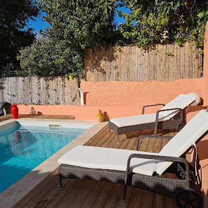 Villa Phijos, Location De Vacances à Lauris