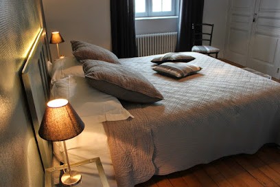 La Maison De Compostelle Chambres D'hôtes, Chambre d'Hôtes à Saint-Léonard-de-Noblat