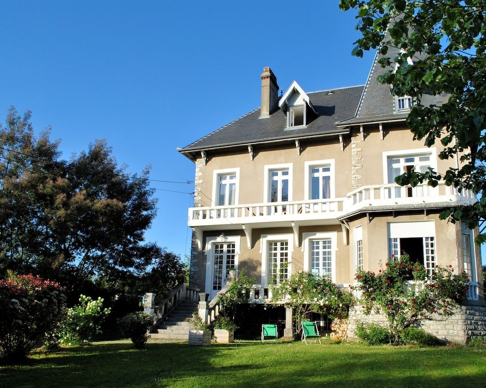 Bed And Breakfast Villa Hortebise, Chambre d'Hôtes à Salies-de-Béarn