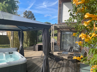 La Maison-Bois, Location De Vacances à Montigny-le-Chartif