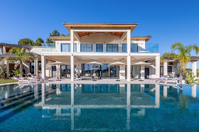 Royal Tiki Lodges, Maison D'hôtes à Plaissan