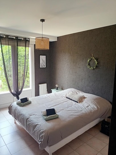 Jolie chambre à la campagne avec petit dejeuner, Chambre d'Hôtes à Mignerette