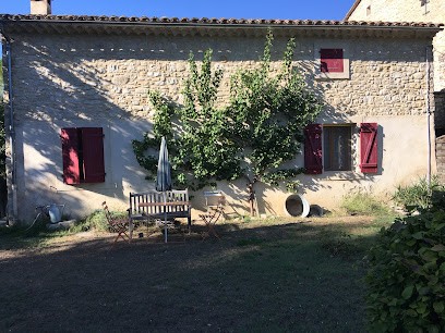 La maison Francine, Location de Vacances à Saint-Martin-de-Castillon