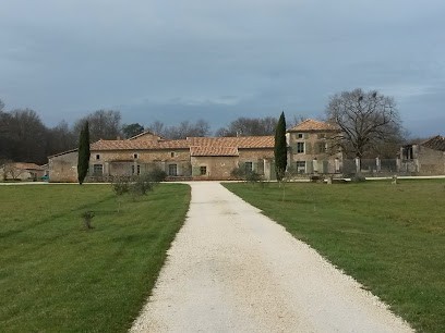 le Maine Sougouse, Chambre d'Hôtes à Saint-Germain-de-Montbron