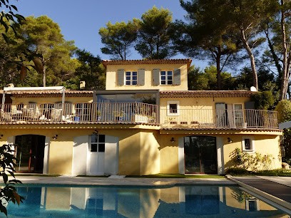 Ô Tilia D'Azur, Chambre d'Hôtes à Roquefort-les-Pins