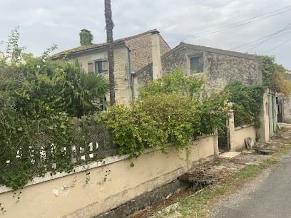 PalmTree Holiday Cottage, Location de Vacances à Saint-Martin-de-Juillers