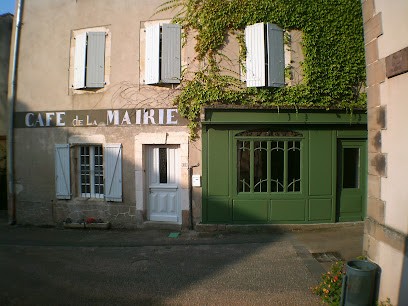 Ancien Cafe de la Mairie, Chambre d'Hôtes à Monestiés