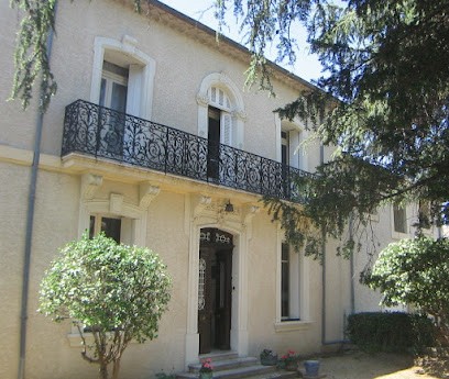Carole Tidswell - Villa Roquette, Chambre d'Hôtes à Montblanc
