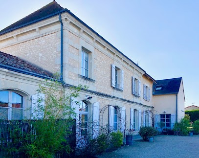 MY THUNA SCHOOL, Chambre d'Hôtes à Chabournay