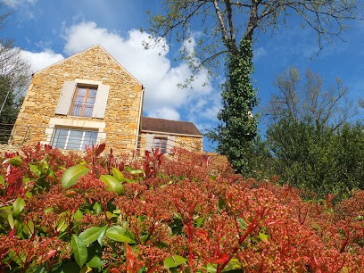 gite les buis, Location de Vacances à Milhac