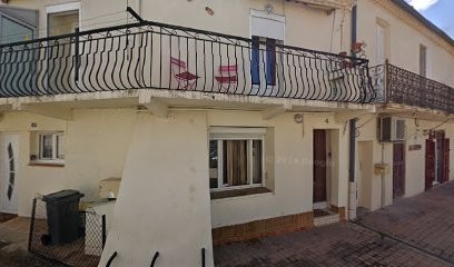 Appartement à Vergèze, Location de Vacances à Vergèze