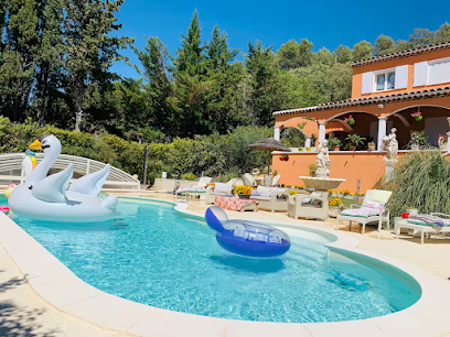 Villa Des Carmes Barjols, Maison D'hôtes à Barjols