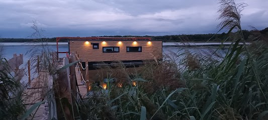 Ma Maison sur l'Eau, Location de Vacances à Giffaumont-Champaubert