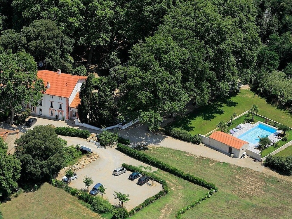 Domaine Castell de blés - Gîtes et chambres d'hôtes - Privatisation, Chambre d'Hôtes à Saint-Génis-des-Fontaines
