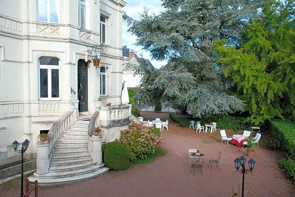 Domaine de l'Oie Rouge, Chambre d'Hôtes à Gennes-Val-de-Loire
