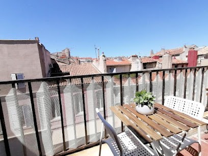 Studio Vieux-Port avec terrasse, Chambre d'Hôtes à Marseille 01