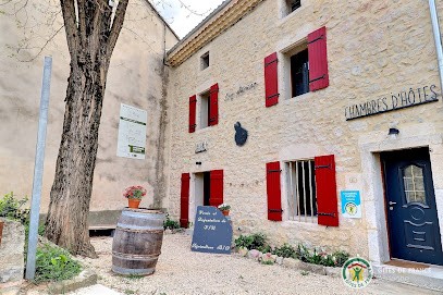 Les Agrions, chambres d'hôtes et vin naturel en Ardèche, Chambre d'Hôtes à Saint-Remèze
