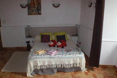 Gite Les Coccinelles, Location de Vacances à Saint-Priest