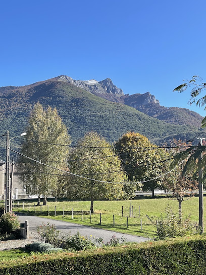 Vue Du Gar, Location De Vacances à Saléchan