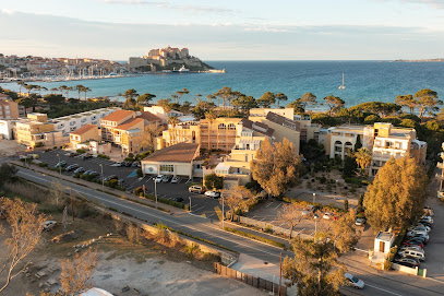 Pinéa Corsica, Location De Vacances à Calvi