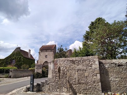 No.15 Chambre d'Hôte CHARROUX Allier, Chambre d'Hôtes à Charroux