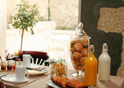 Bed and Breakfast L'Atelier Poussan, Chambre d'Hôtes à Poussan