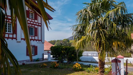 Ferme Oihanetxeberria Chambres D'hôtes, Chambre d'Hôtes à Macaye