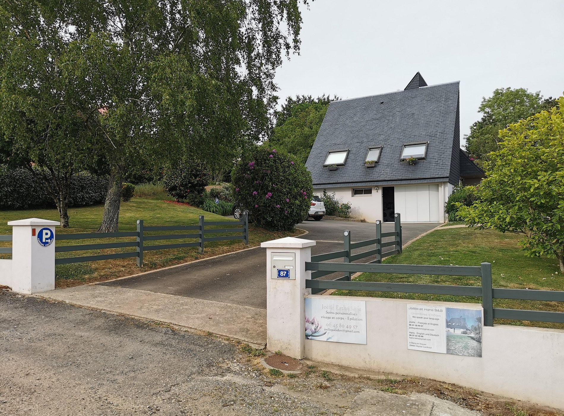 Joelle et Hans B&B, Chambre d'Hôtes à Hôpital-Camfrout