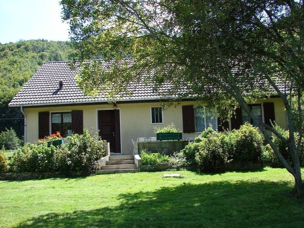 La Villa du Bac, Maison d'Hôtes à Chambon-sur-Lac