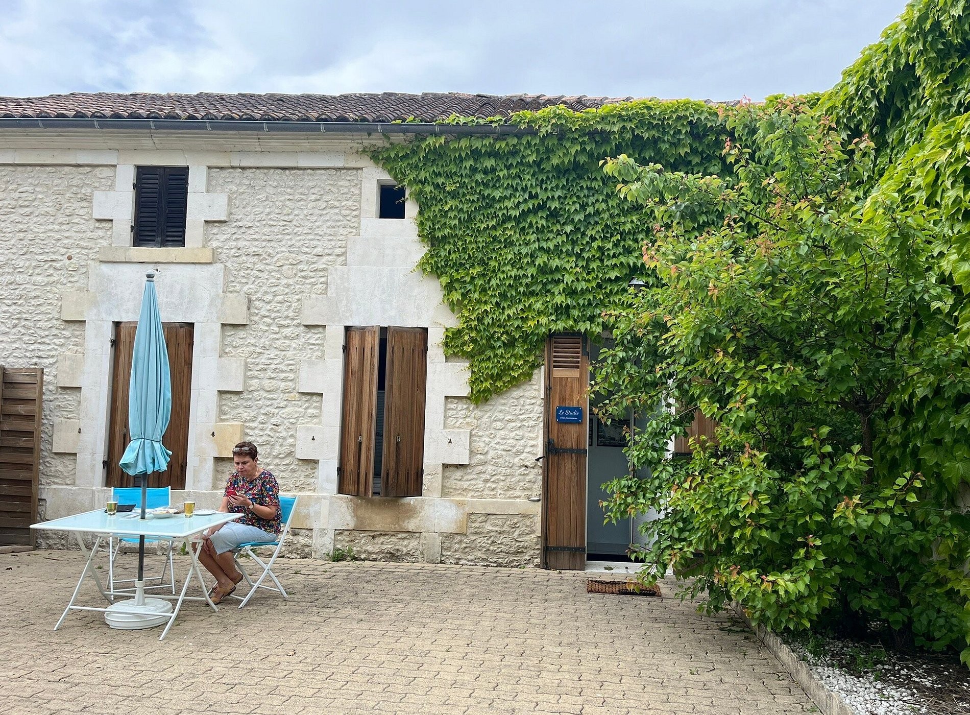 Chez Jousseaume Chambre d'Hôtes et Gites, Maison d'Hôtes à Saint-Ciers-Champagne