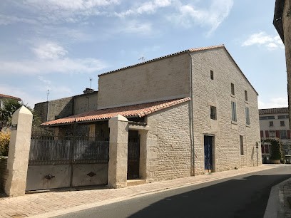 Le Logis Du Marais Coulon, Location de Vacances à Coulon