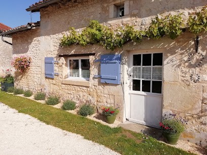 Maison des Renards - sleeps 6, Location de Vacances à Ronsenac